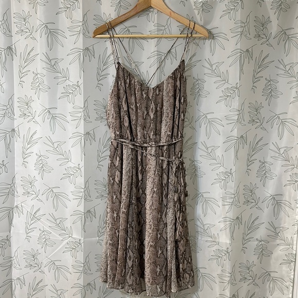 Banana Republic Dresses & Skirts - Banana Republic Brown Lace Knee-Length Sundress